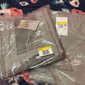 Grey Nike joggers sweatsuit